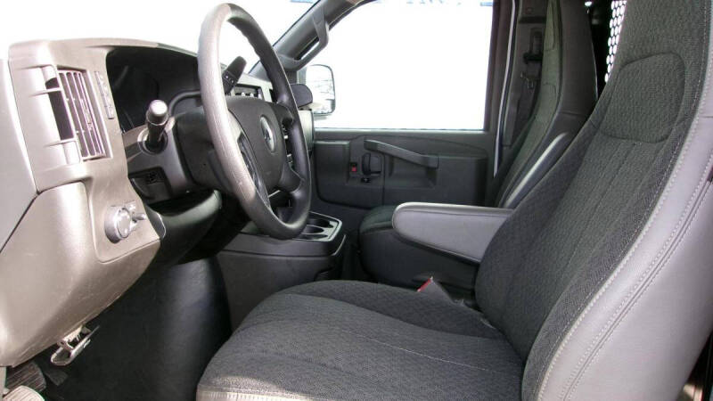 2024 Chevrolet Express 2500