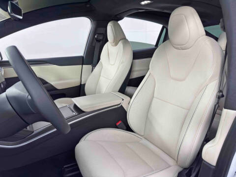 2022 Tesla Model X Plaid