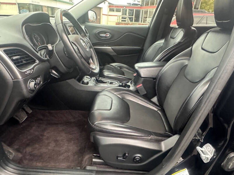 2019 Jeep Cherokee Latitude Plus