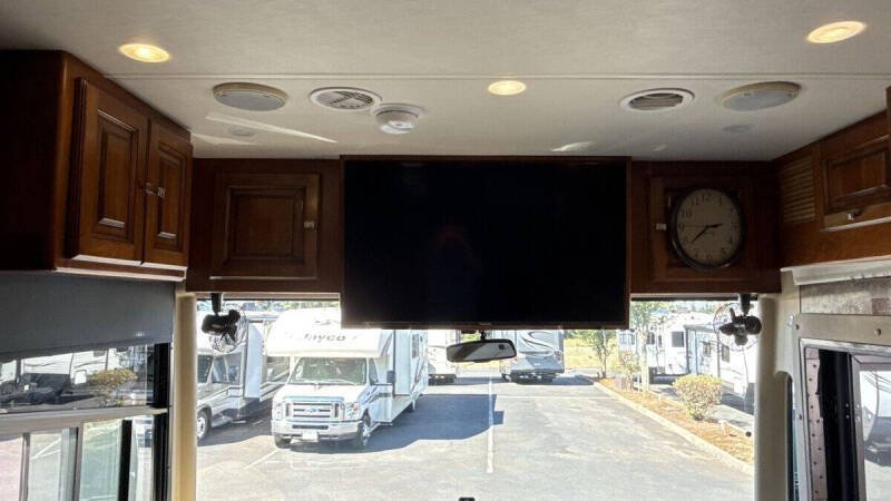 2014 Tiffin Allegro Bus PowerGlide