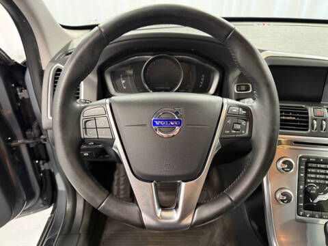 2017 Volvo XC60 T5 Dynamic