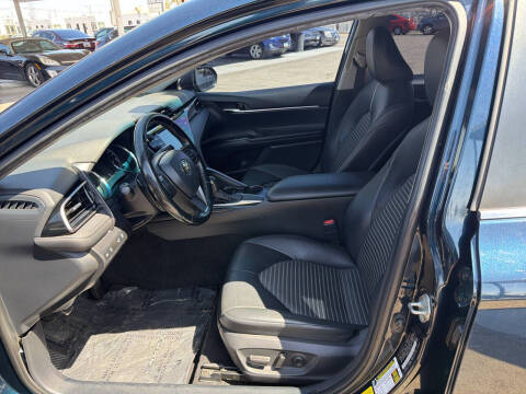 2020 Toyota Camry SE