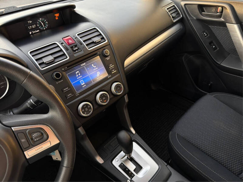 2017 Subaru Forester 2.5i