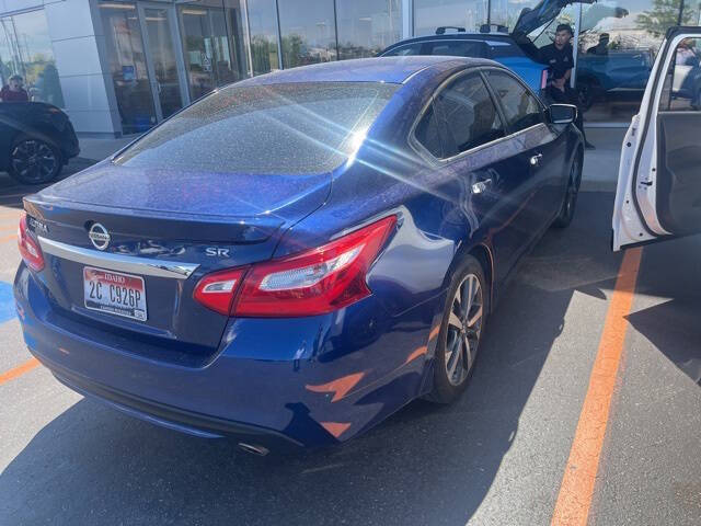 2016 Nissan Altima 2.5 SR