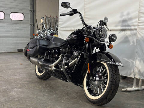 2018 Harley-Davidson FLHCS Heritage