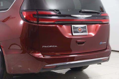 2023 Chrysler Pacifica Plug-In Hybrid Touring L