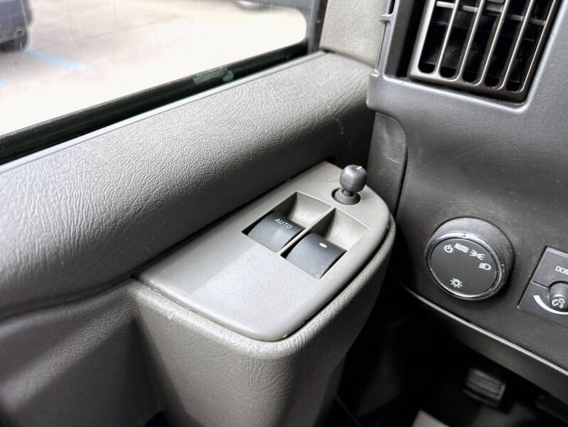 2021 Chevrolet Express 2500