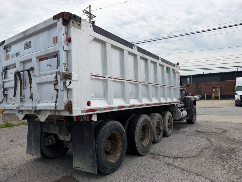 1997 Ford LT9000