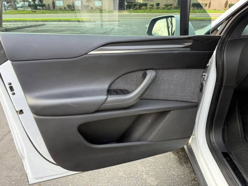 2022 Tesla Model X Plaid