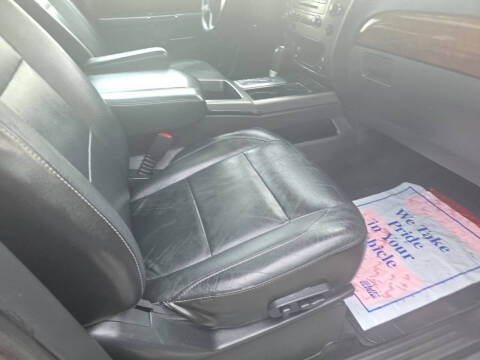 2014 Nissan Armada Platinum