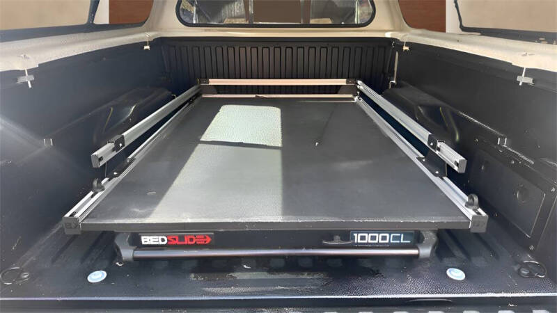 2019 Toyota Tacoma SR