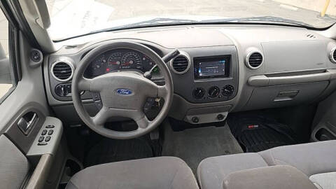 2004 Ford Expedition XLS