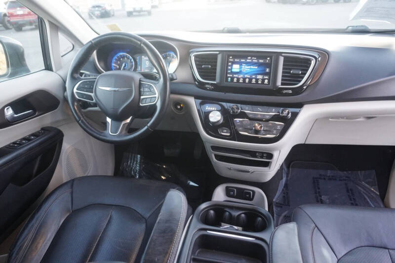 2018 Chrysler Pacifica Touring L