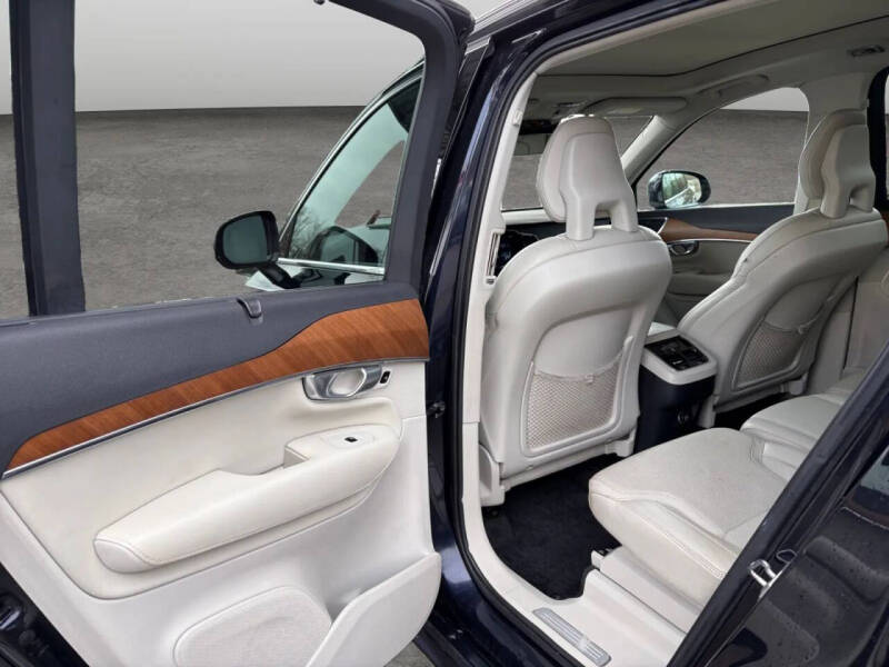 2017 Volvo XC90 T6 Inscription