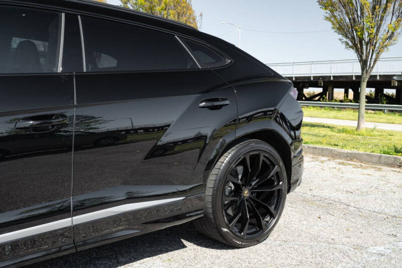 2020 Lamborghini Urus