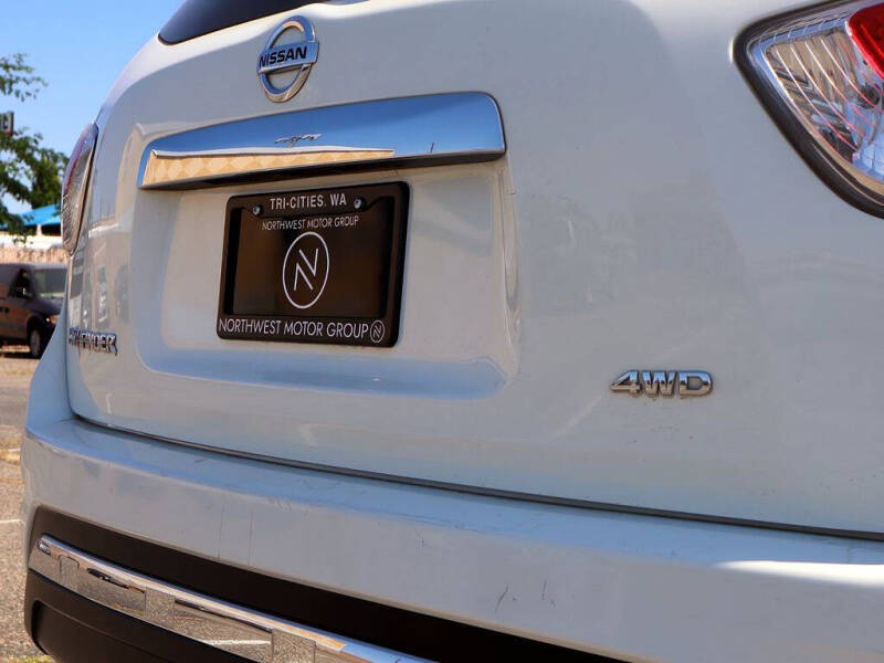 2016 Nissan Pathfinder S