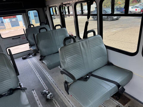 2015 Ford E-Series E-350 SD