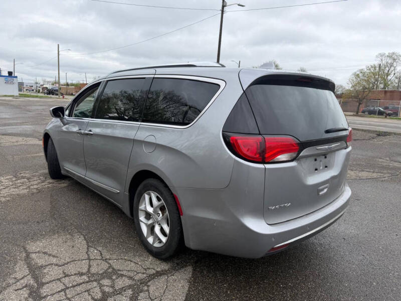 2019 Chrysler Pacifica Touring L Plus