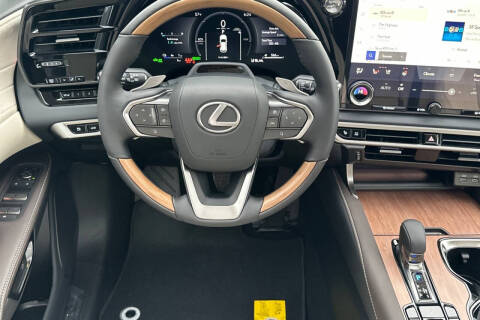 2026 Lexus RX 450h+ Luxury