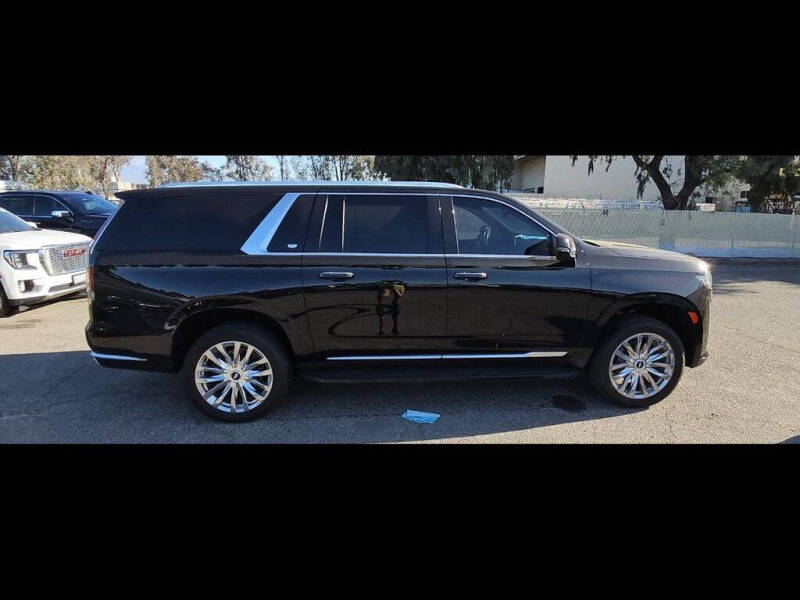 2024 Cadillac Escalade ESV Premium Luxury