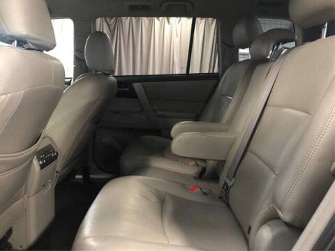 2011 Toyota Highlander SE