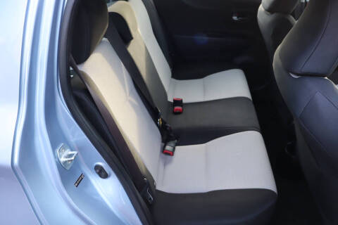 2014 Toyota Yaris 5-Door LE