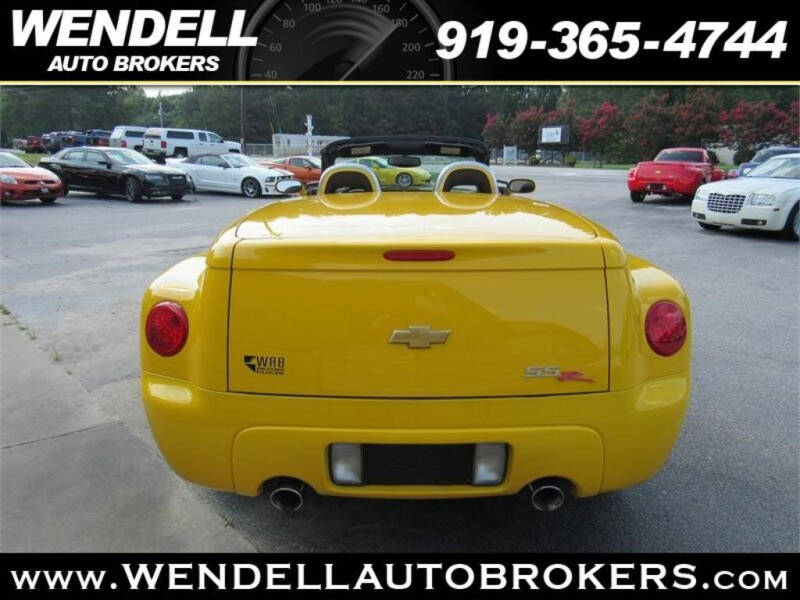 2004 Chevrolet SSR LS