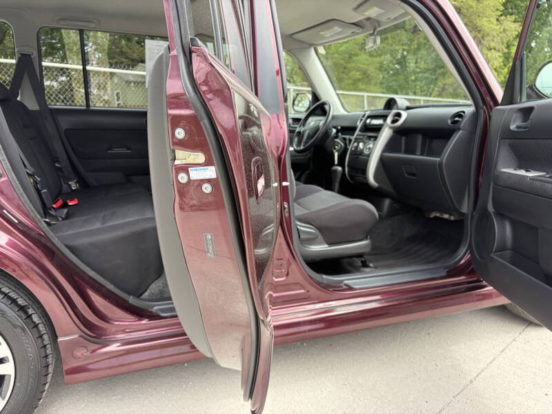 2005 Scion xB