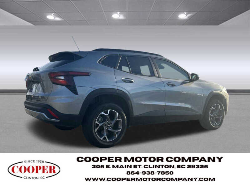 2025 Chevrolet Trax LT