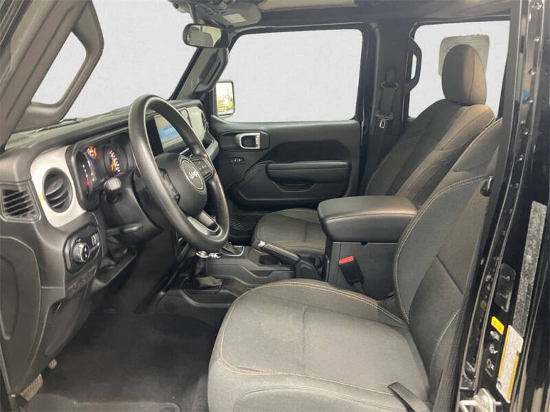 2025 Jeep Gladiator Sport