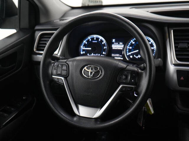 2017 Toyota Highlander LE