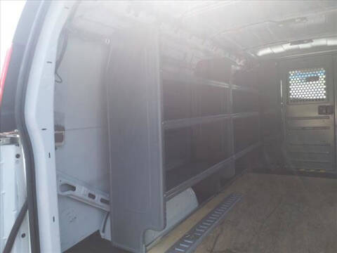 2022 Chevrolet Express 2500