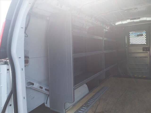 2022 Chevrolet Express 2500