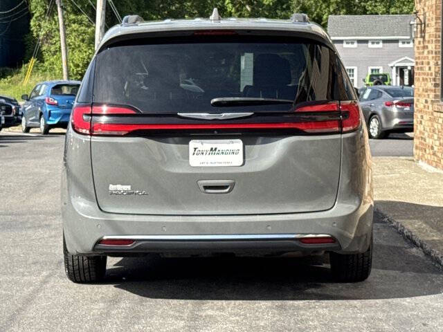 2022 Chrysler Pacifica Touring L