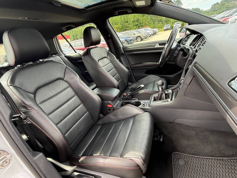 2018 Volkswagen Golf GTI S