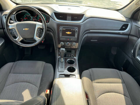 2017 Chevrolet Traverse LT