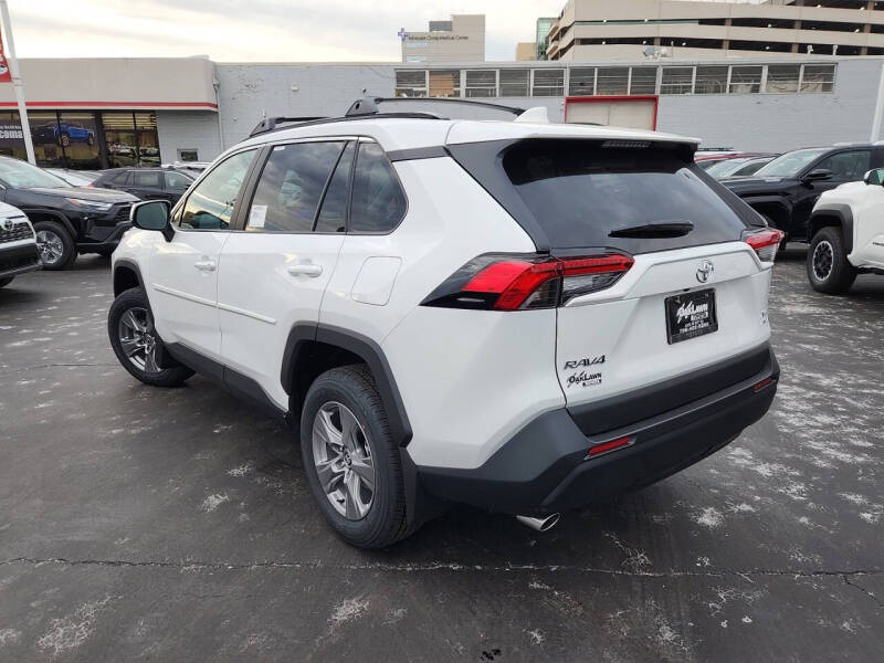 2025 Toyota RAV4 XLE