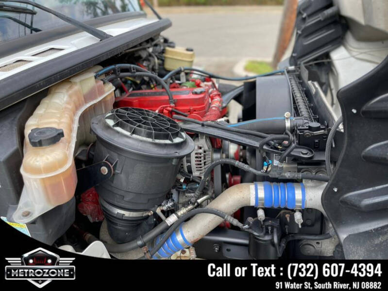 2011 Freightliner M2 106