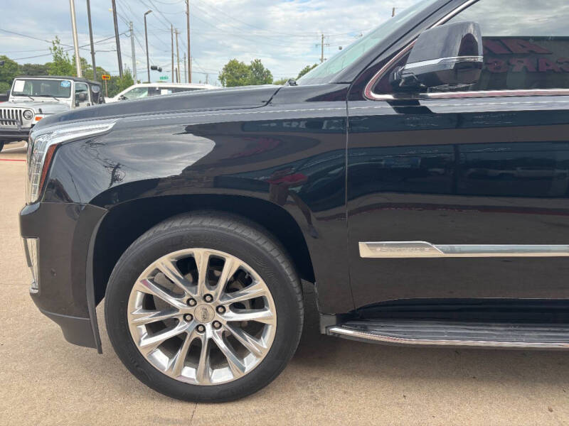 2019 Cadillac Escalade Luxury