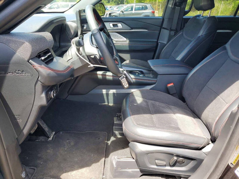 2025 Ford Explorer ST