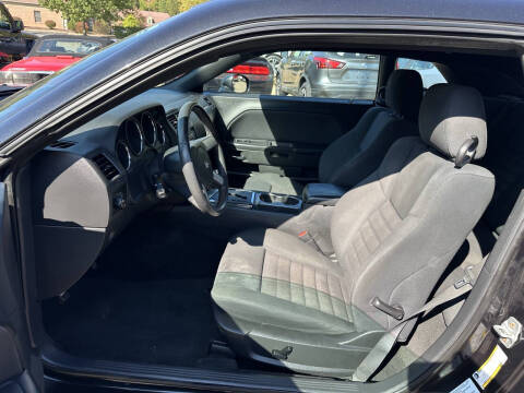 2010 Dodge Challenger SE