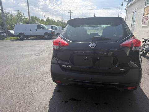 2019 Nissan Kicks SR