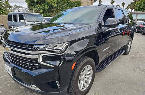 2023 Chevrolet Suburban LT