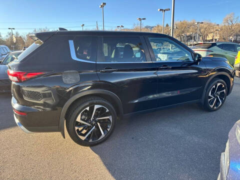 2022 Mitsubishi Outlander SE