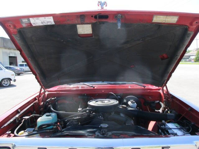 1991 Dodge RAM 150 LE
