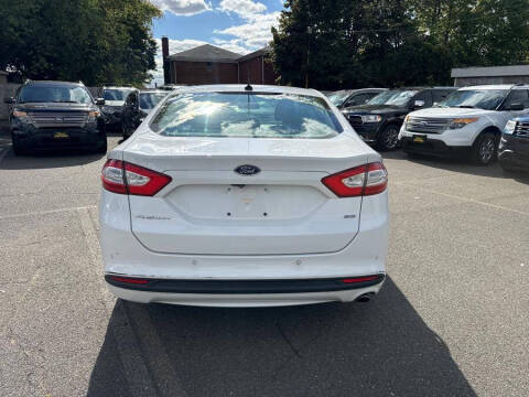 2015 Ford Fusion SE