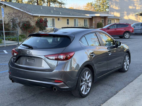 2018 Mazda MAZDA3 Grand Touring