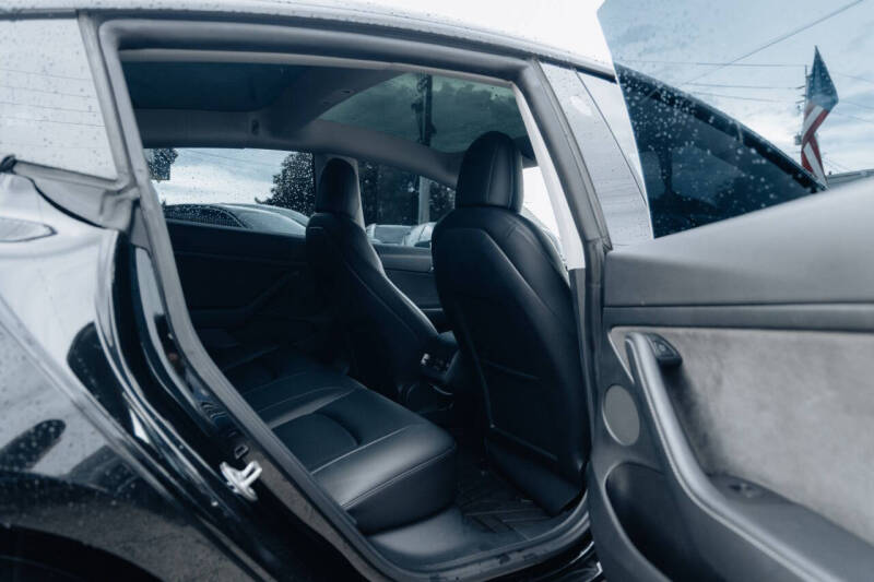 2021 Tesla Model 3 Standard Range Plus