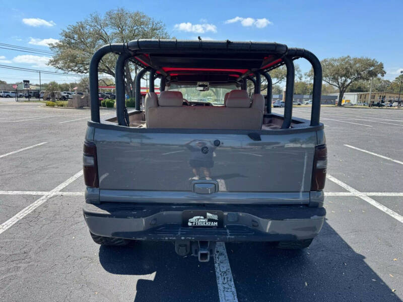 2004 Chevrolet Suburban