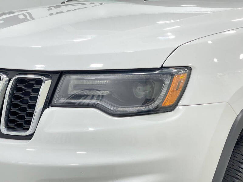 2020 Jeep Grand Cherokee Laredo